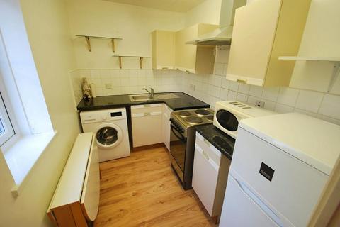 Studio to rent, LAUREL COURT, VICARS BRIDGE CLOSE, WEMBLEY, MIDDLESEX, HA0 1XY