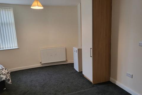 1 bedroom in a house share to rent, Studio 15,  Britannia House, DN4