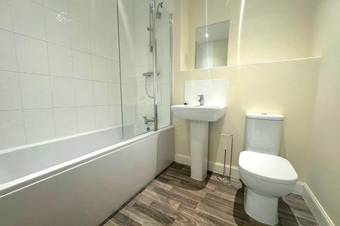 Studio to rent, Ladysmith Road, Harrow