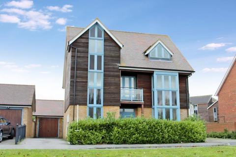 6 bedroom detached house to rent, Kingswear Drive, Broughton