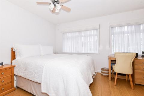 9a Gorham Close, Snodland, ME6 5EZ