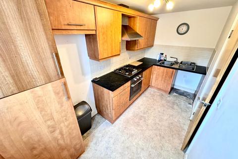 2 bedroom apartment to rent, Fernbank Gardens, Little Lever, Bolton
