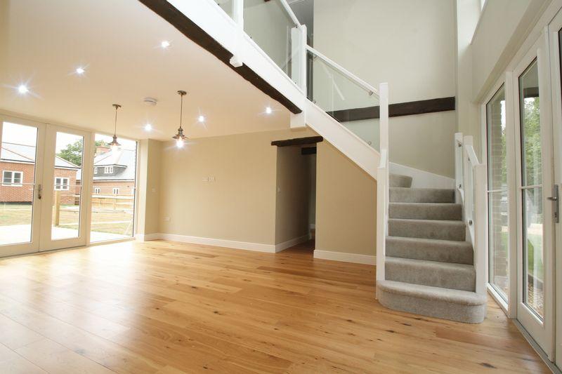 Forest Green, Surrey 4 bed house £2,500 pcm (£577 pw)