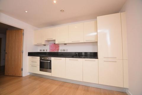 2 bedroom flat to rent, Railway Terrace, Slough
