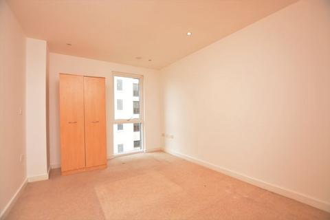 2 bedroom flat to rent, Railway Terrace, Slough