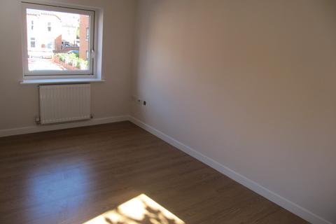 1 bedroom apartment to rent, Southside
