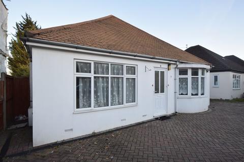 4 Bedroom Detached Bungalow To Rent Locarno Avenue Luton 4 Bedroom Detached Bungalow To Rent Locarno Avenue Luton
