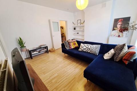 1 bedroom flat to rent, Tabard House,Manciple Street, London(HD VIDEO)