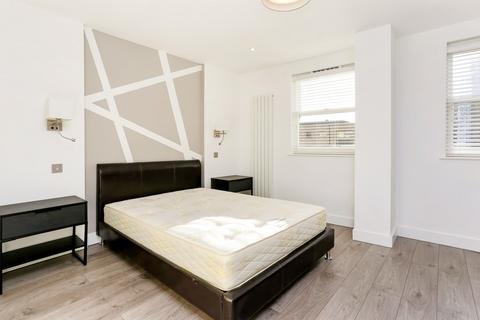 1 bedroom apartment to rent, Karam Court, Commercial Road, Whitechapel, London