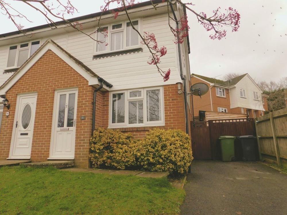 Willowbank, Robertsbridge, East Sussex, TN32 5NH 2 bed property £825 pcm (£190 pw)