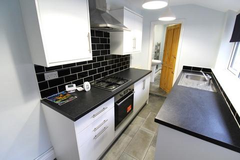 3 bedroom terraced house to rent, Clarina Street, Lincoln