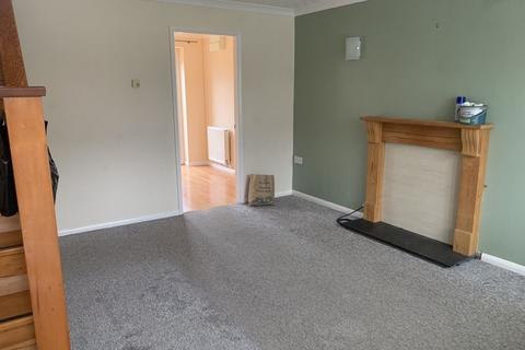 2 bedroom semi-detached house to rent, College Close, Horncastle
