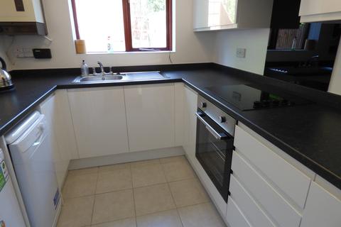 6 bedroom terraced house to rent - Honeysuckle Close, Badger Farm, Winchester