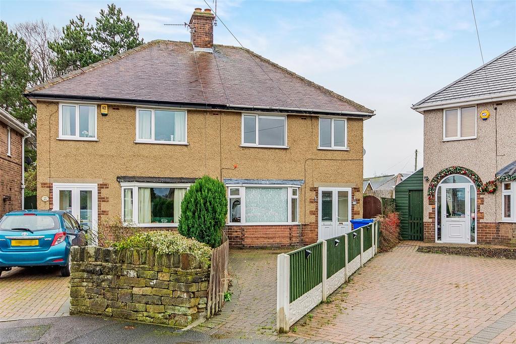 Dunston Lane, Newbold, Chesterfield 3 bed semidetached house £155,000