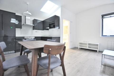 2 bedroom apartment to rent, Hackney Road, London E2