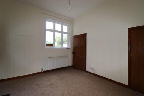3 bedroom mews to rent, Mill Road, East Bergholt