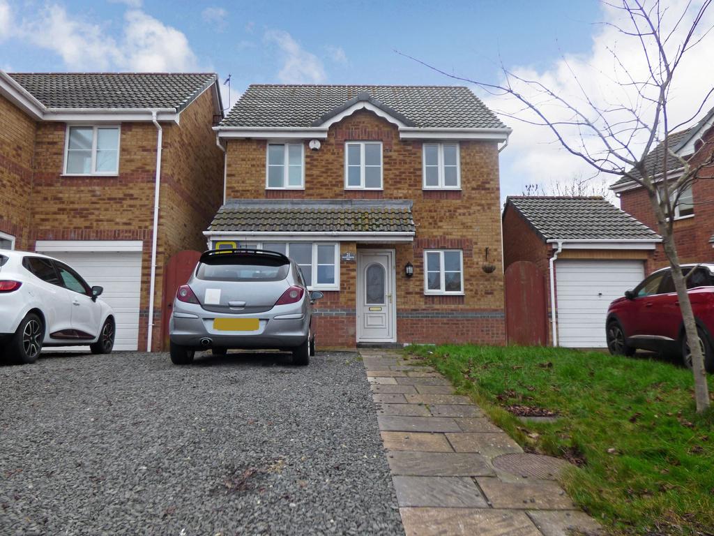 Hazel Dene Way, Seaham, Durham, SR7 7PT 3 bed detached house £165,000