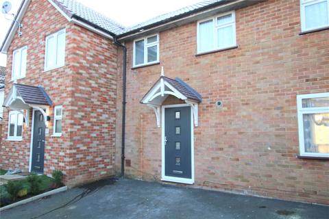 3 bedroom terraced house to rent, Omers Rise, Burghfield Common, Reading, Berkshire, RG7