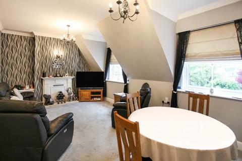 2 bedroom flat for sale, The Grange , Moreton-in-Marsh, Gloucestershire. GL56 0AU