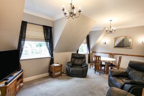 2 bedroom flat for sale, The Grange , Moreton-in-Marsh, Gloucestershire. GL56 0AU