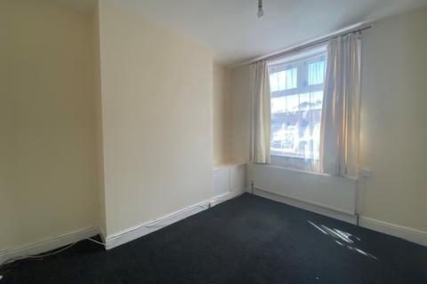 2 bedroom terraced house to rent, Whitehall Street, Rochdale OL12