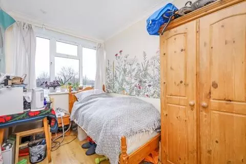 Flat share to rent, London