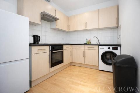 2 bedroom flat to rent, Brecknock Road, Tufnell Park