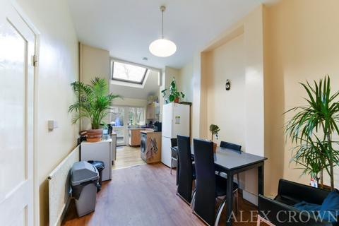 5 bedroom terraced house for sale, Blackstock Road, Finsbury Park