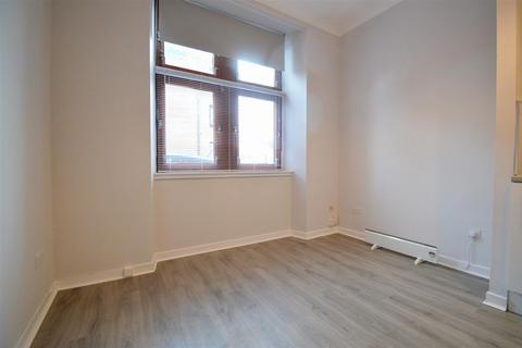 Studio to rent, Portland Park, Hamilton