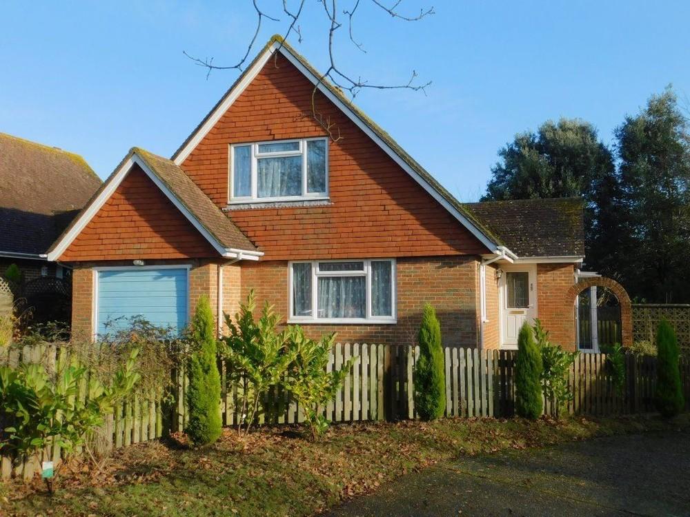Fowlers Close, Bexhill On Sea, East Sussex, TN39 4JU 3 bed property £