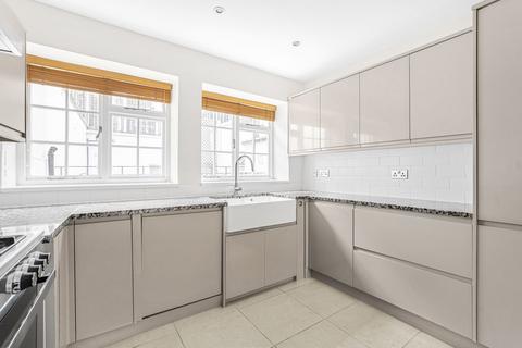 3 bedroom terraced house to rent, Wilton Row, London, SW1X