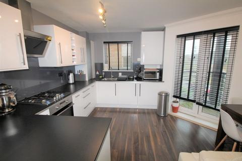 2 bedroom apartment to rent, Berwick Place, Welwyn Garden City