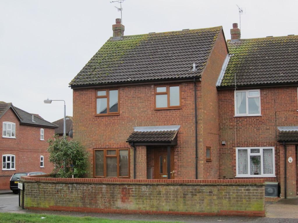 New Farm Road, Stanway, Colchester 3 bed end of terrace house £990