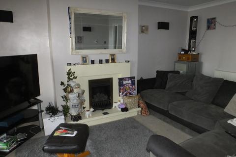 2 bedroom apartment to rent, Vespasian Road, Southampton SO18