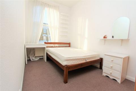 2 bedroom flat to rent, Lancaster Road, Stroud Green, London N4