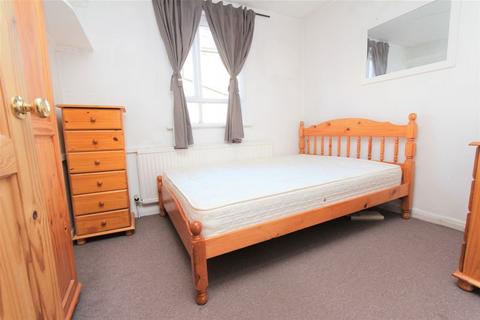2 bedroom flat to rent, Lancaster Road, Stroud Green, London N4