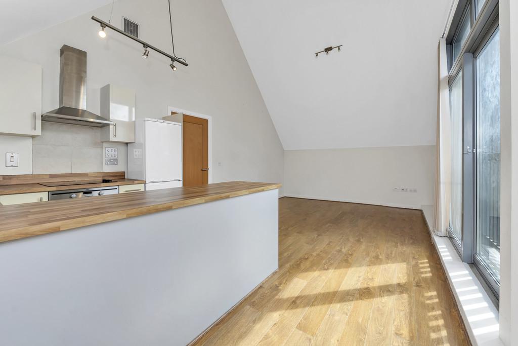 Dcp 5872
