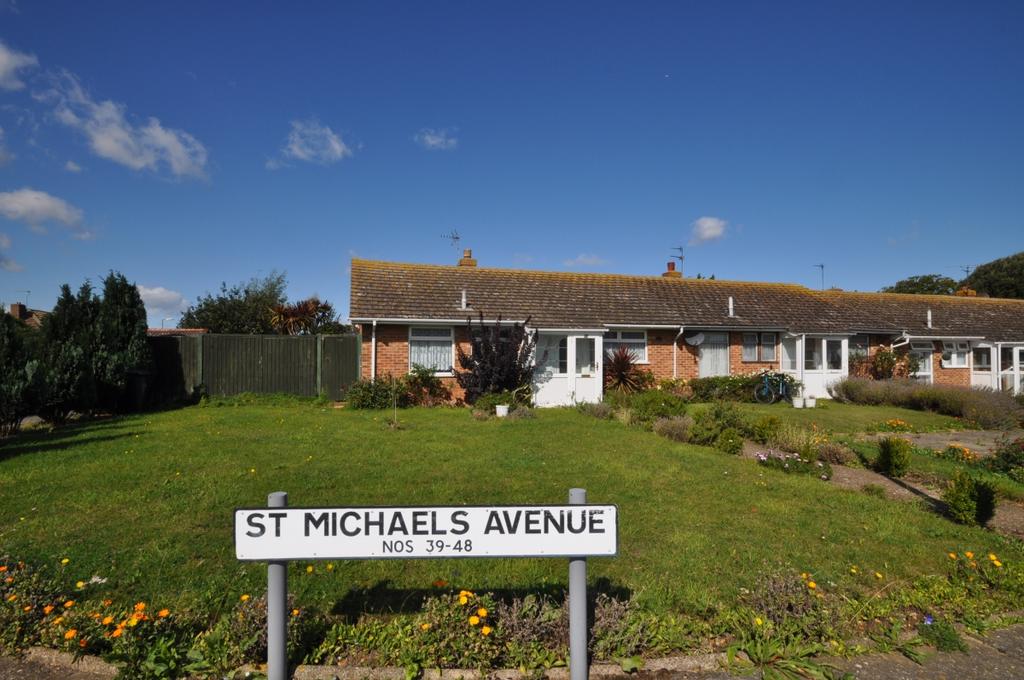 St. Michaels Avenue Margate CT9 2 bed detached bungalow £895 pcm (£