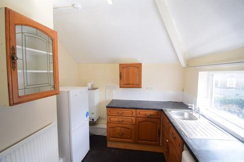 2 bedroom flat to rent, Newport Road, Cardiff