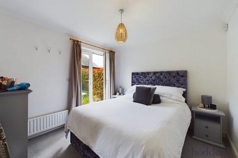 1 bedroom apartment to rent, Balfour Road, Weybridge, Surrey, KT13