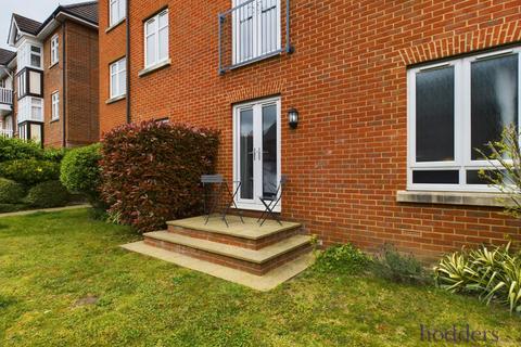 1 bedroom apartment to rent, Balfour Road, Weybridge, Surrey, KT13