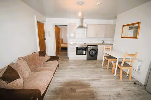 1 bedroom ground floor flat to rent, Richmond Road, Roath