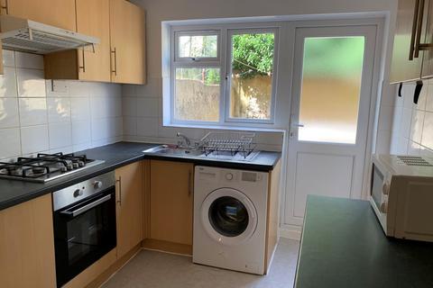 4 bedroom terraced house to rent, Park Crescent Road, Lewes Road