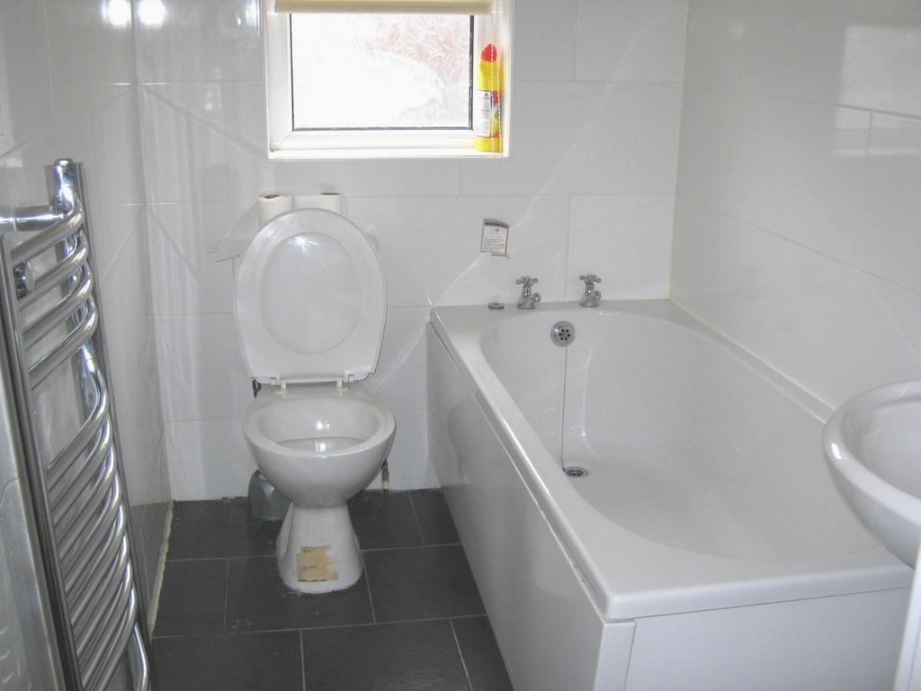 Photograph 5