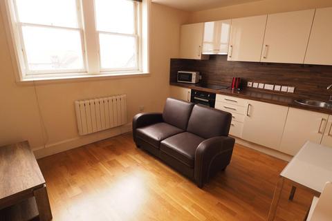 1 bedroom apartment to rent - Bank Chambers, 41 Lowgate, Hull, HU1 1EA