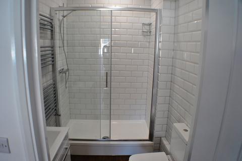 1 bedroom apartment to rent, Lewis Grove, London