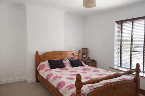 3 bedroom terraced house to rent, Firgrove Road, Freemantle