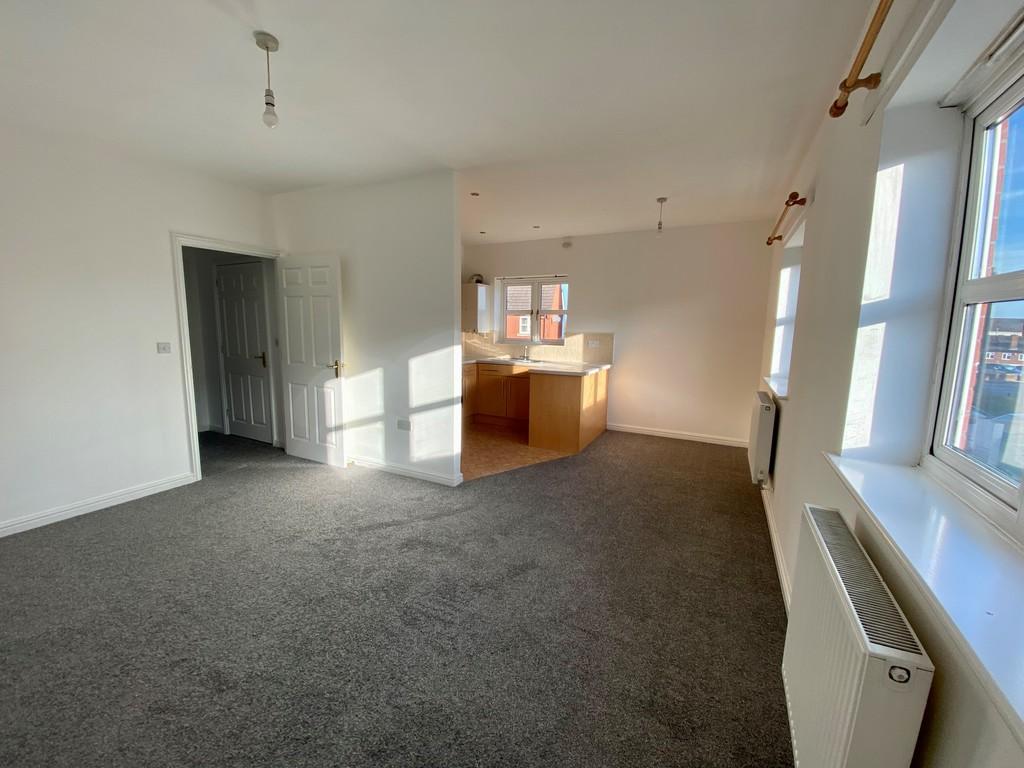 Ray Mercer Way, Kidderminster, DY10 2 bed apartment to rent £720 pcm