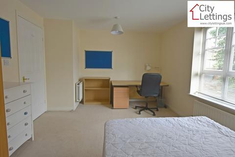 2 bedroom apartment to rent, Tudor Court, Walter Street