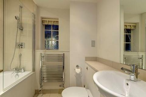 2 bedroom flat to rent, Fulham Road, Chelsea, London SW3